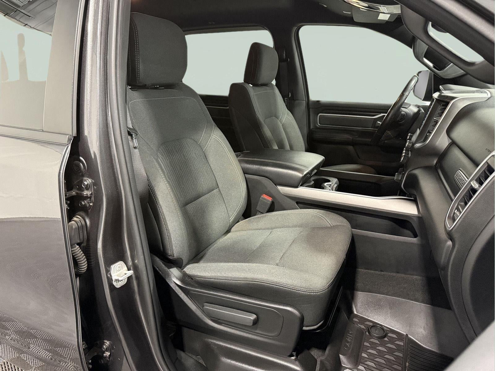 2021 RAM 1500 Big Horn Crew Cab 4x4 6'4' Box