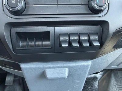 2015 Ford F-350 Chassis XL
