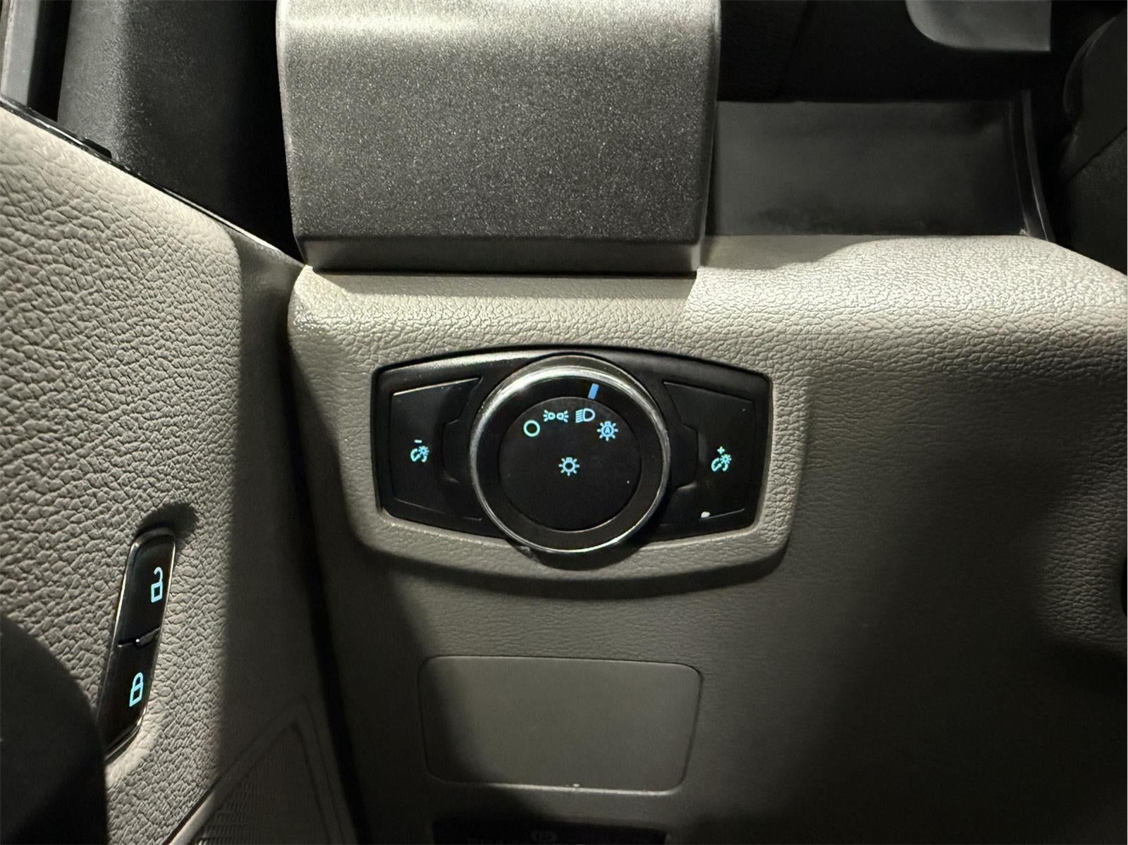 2018 Ford F-350 Chassis XL