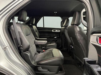 2024 Ford Explorer ST-Line