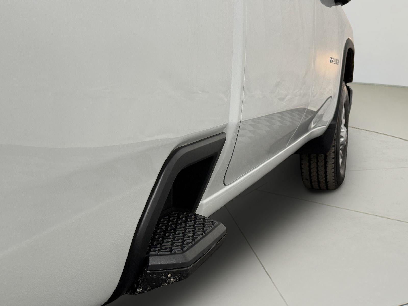 2025 Chevrolet Silverado 2500HD 4WD Crew Cab Long Bed Work Truck