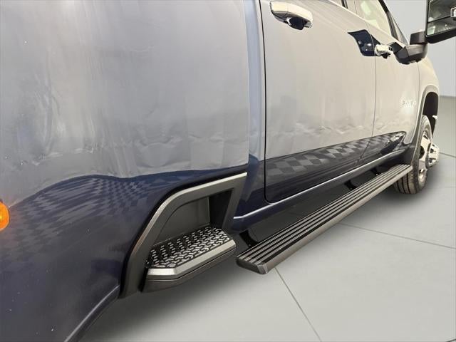 2023 Chevrolet Silverado 3500HD 4WD Crew Cab Long Bed LTZ