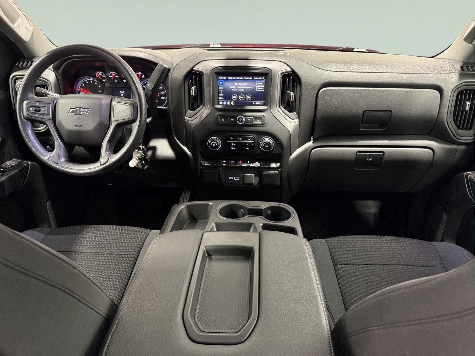 2021 Chevrolet Silverado 1500 4WD Double Cab Standard Bed Custom