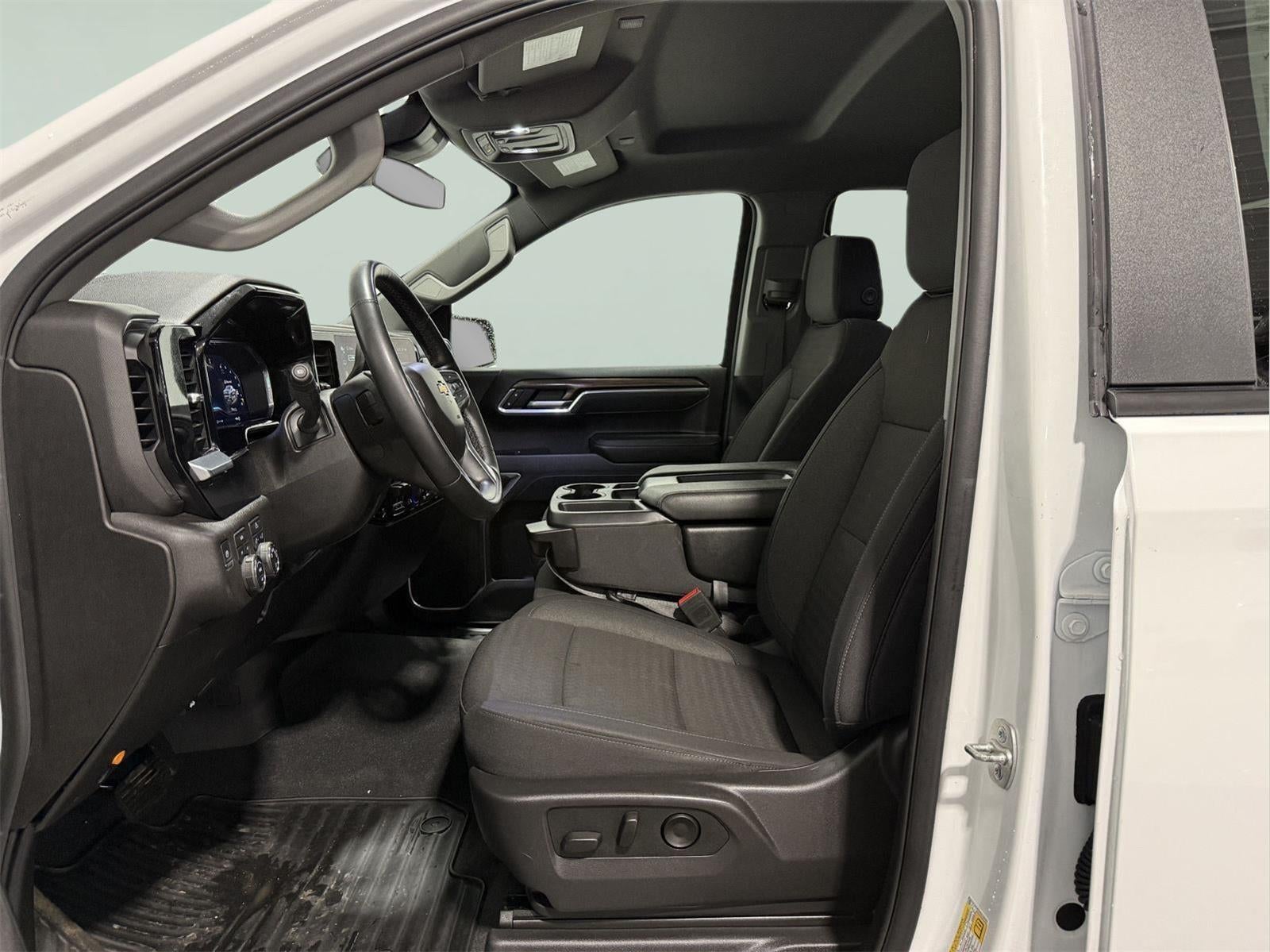 2025 Chevrolet Silverado 1500 4WD LT