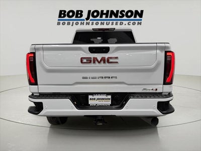 2025 GMC Sierra 2500HD 4WD Crew Cab Standard Bed AT4