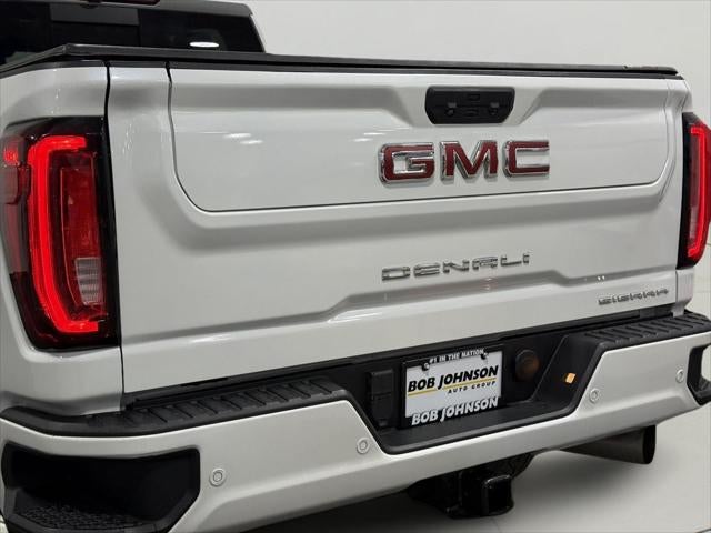 2022 GMC Sierra 2500HD 4WD Crew Cab Standard Bed Denali