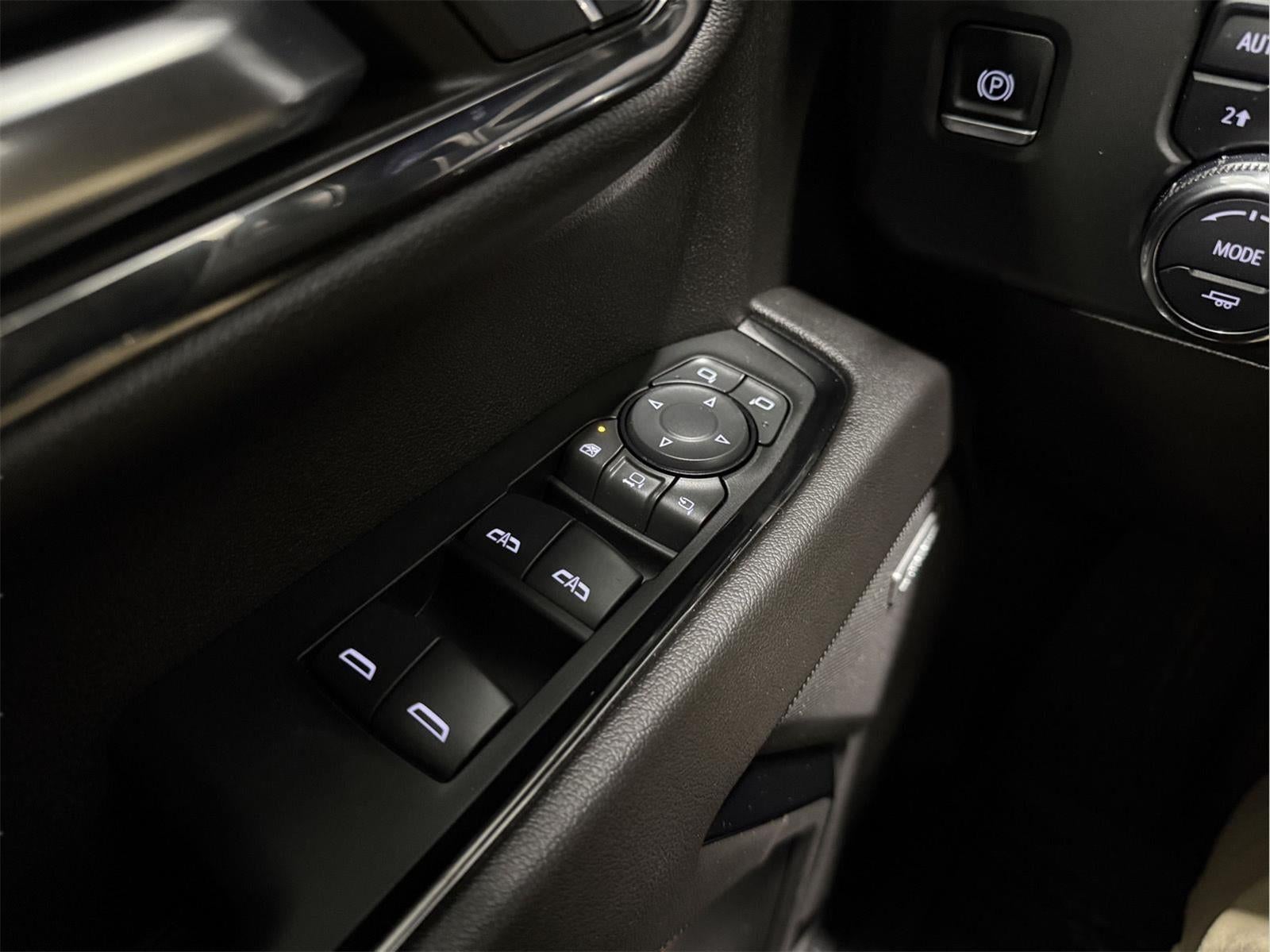 2024 GMC Sierra 3500HD 4WD Crew Cab Standard Bed AT4