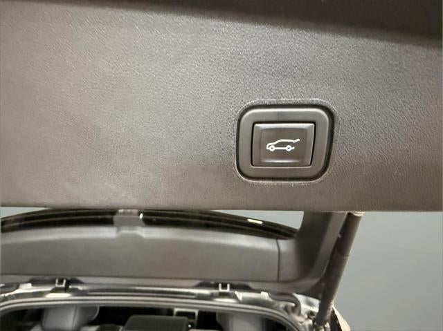 2024 Cadillac LYRIQ Tech RWD