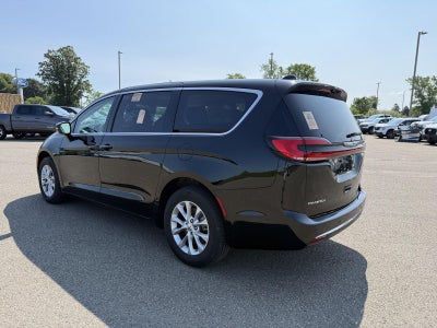 2024 Chrysler Pacifica Touring L AWD
