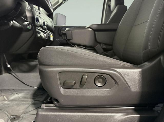 2025 Chevrolet Silverado 2500HD 4WD Crew Cab Standard Bed Custom