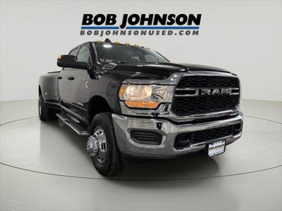 2022 RAM 3500 Tradesman Crew Cab 4x4 8' Box
