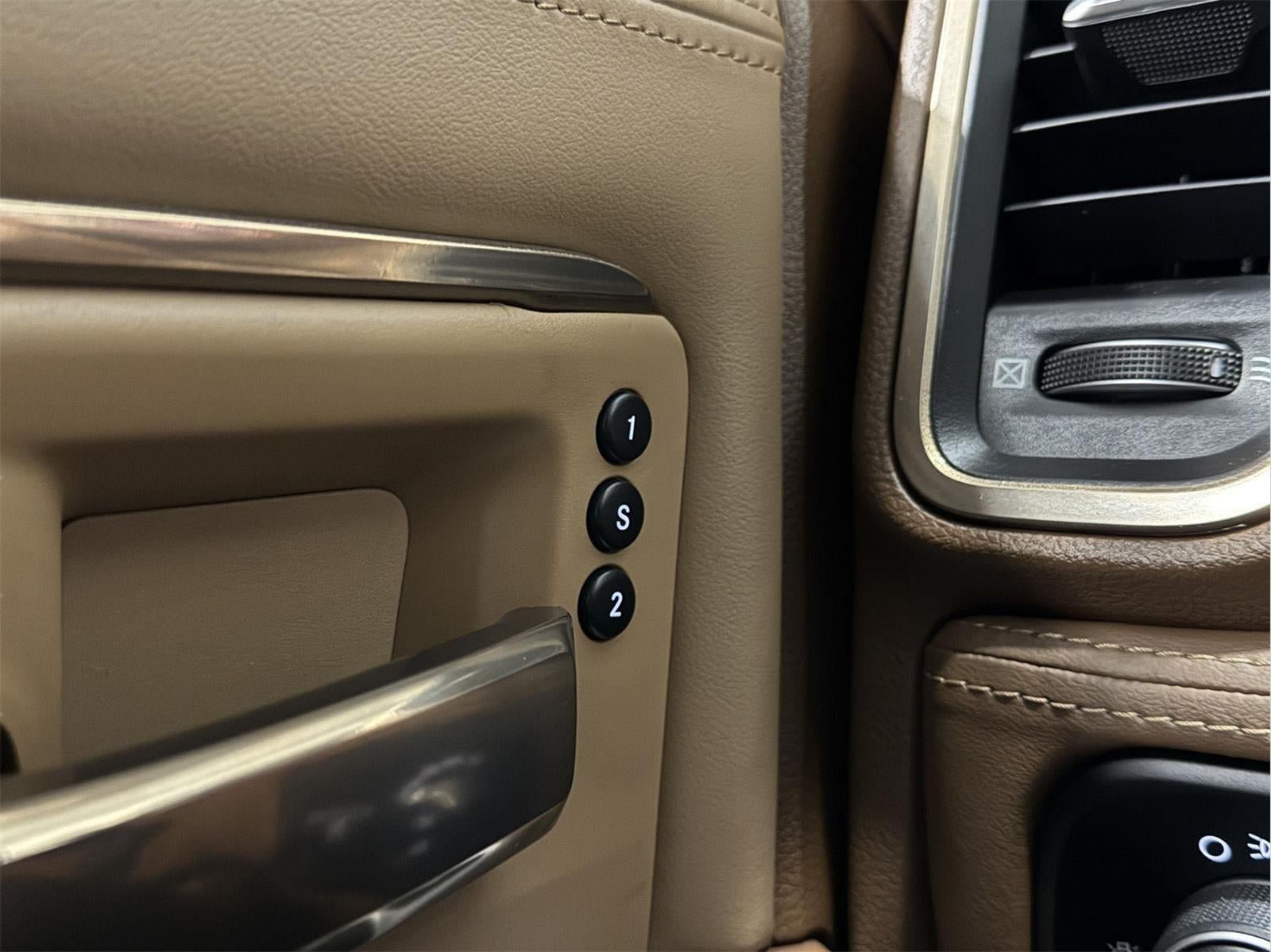 2020 RAM 3500 Laramie Longhorn Mega Cab 4x4 6'4' Box