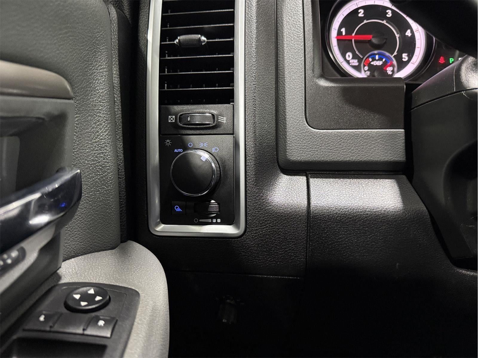 2018 RAM 2500 SLT Crew Cab 4x4 6'4' Box