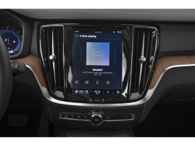 2023 Volvo S60 B5 Plus Dark Theme