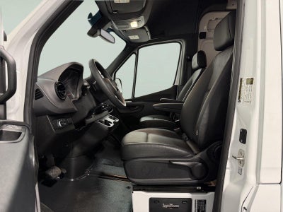 2025 Mercedes-Benz Sprinter 2500 High Roof 4-Cyl Diesel HO
