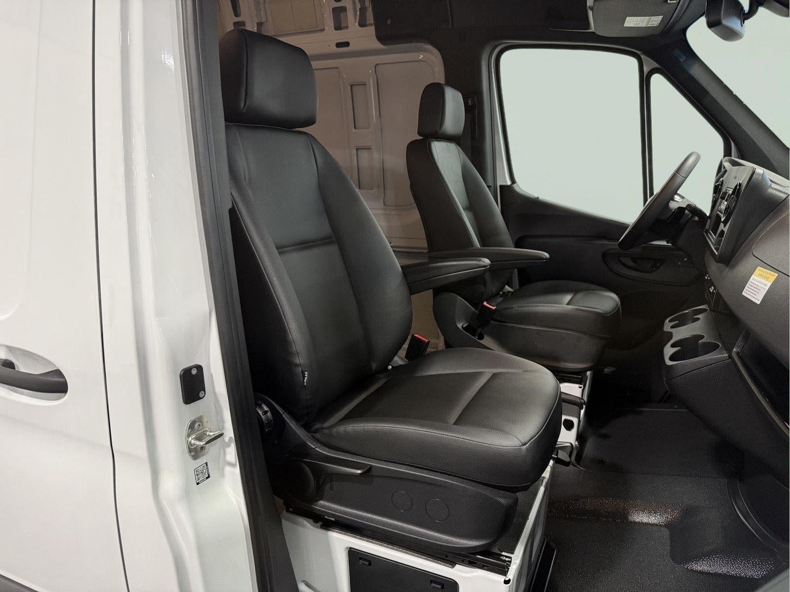 2025 Mercedes-Benz Sprinter 2500 High Roof 4-Cyl Diesel HO