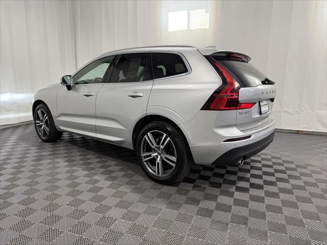2021 Volvo XC60 T6 Momentum