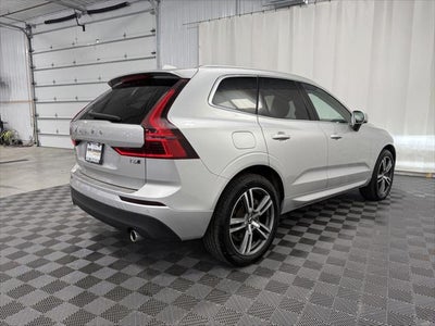 2021 Volvo XC60 T6 Momentum