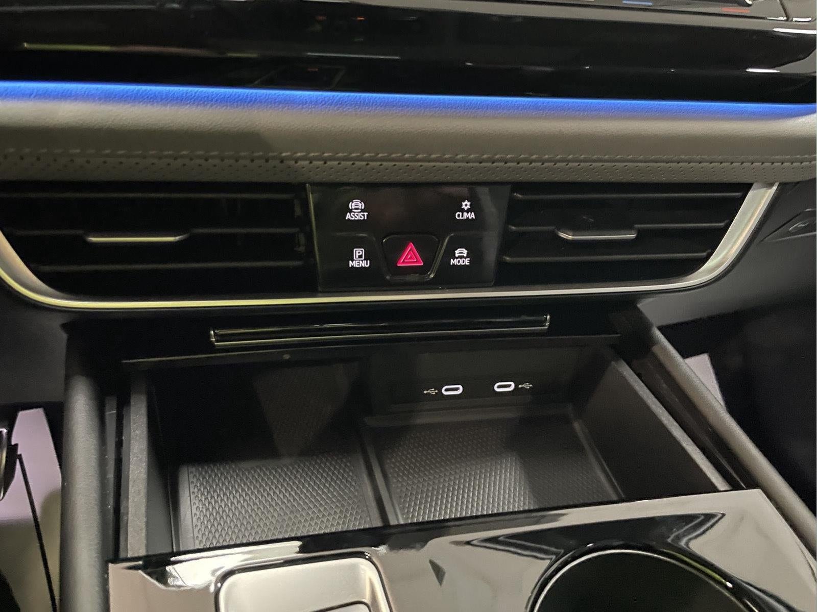 2024 Volkswagen Atlas 2.0T Peak Edition SE w/Technology