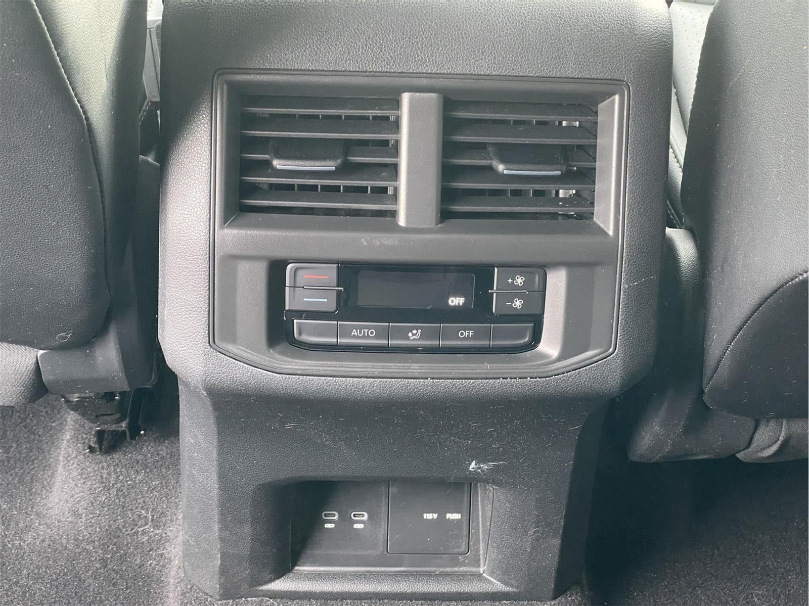 2022 Volkswagen Atlas 2.0T SE w/Technology