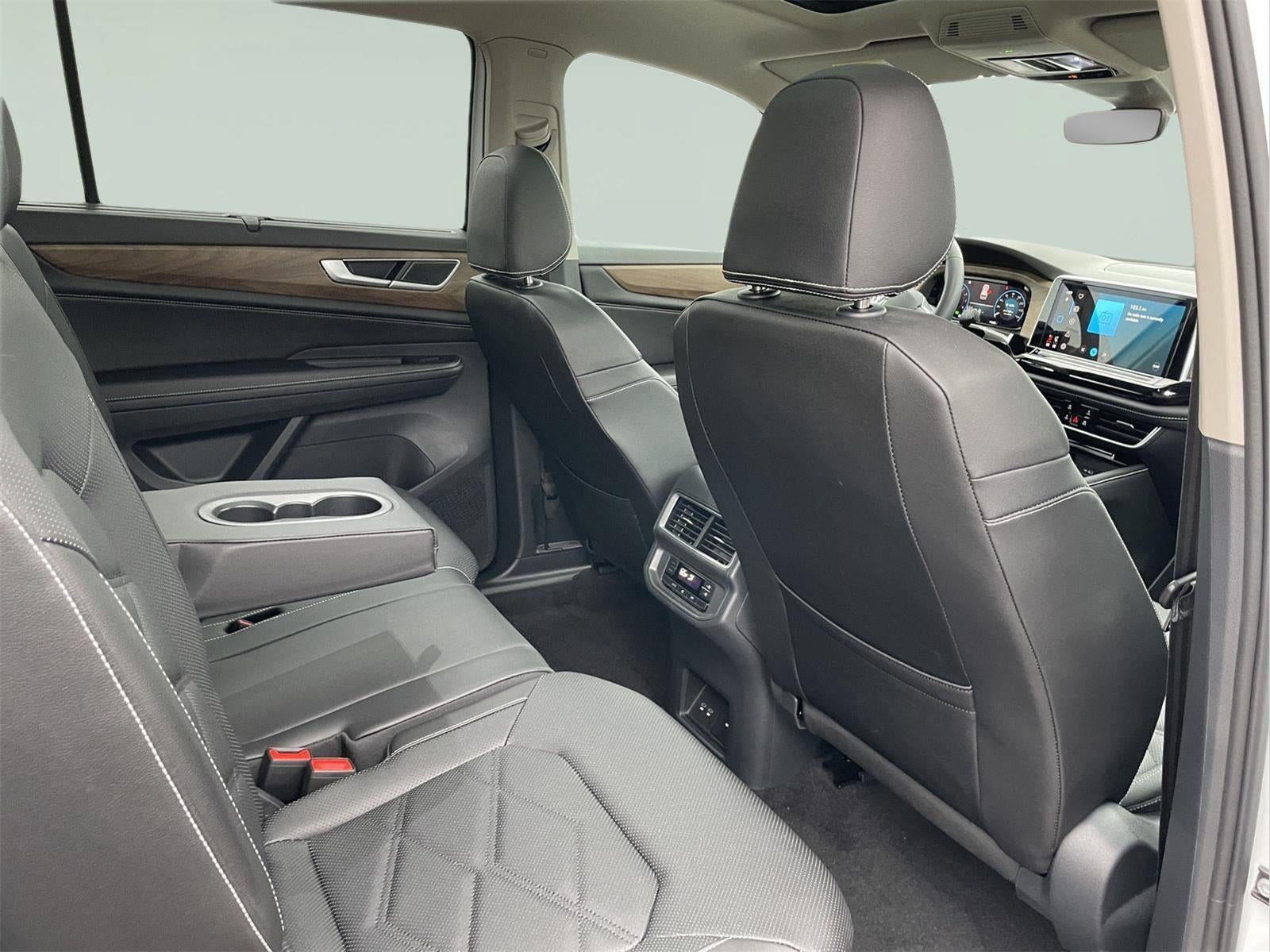 2024 Volkswagen Atlas 2.0T SE w/Technology