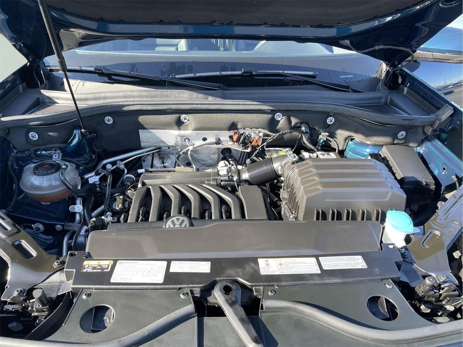 2021 Volkswagen Atlas 3.6L V6 SE w/Technology R-Line