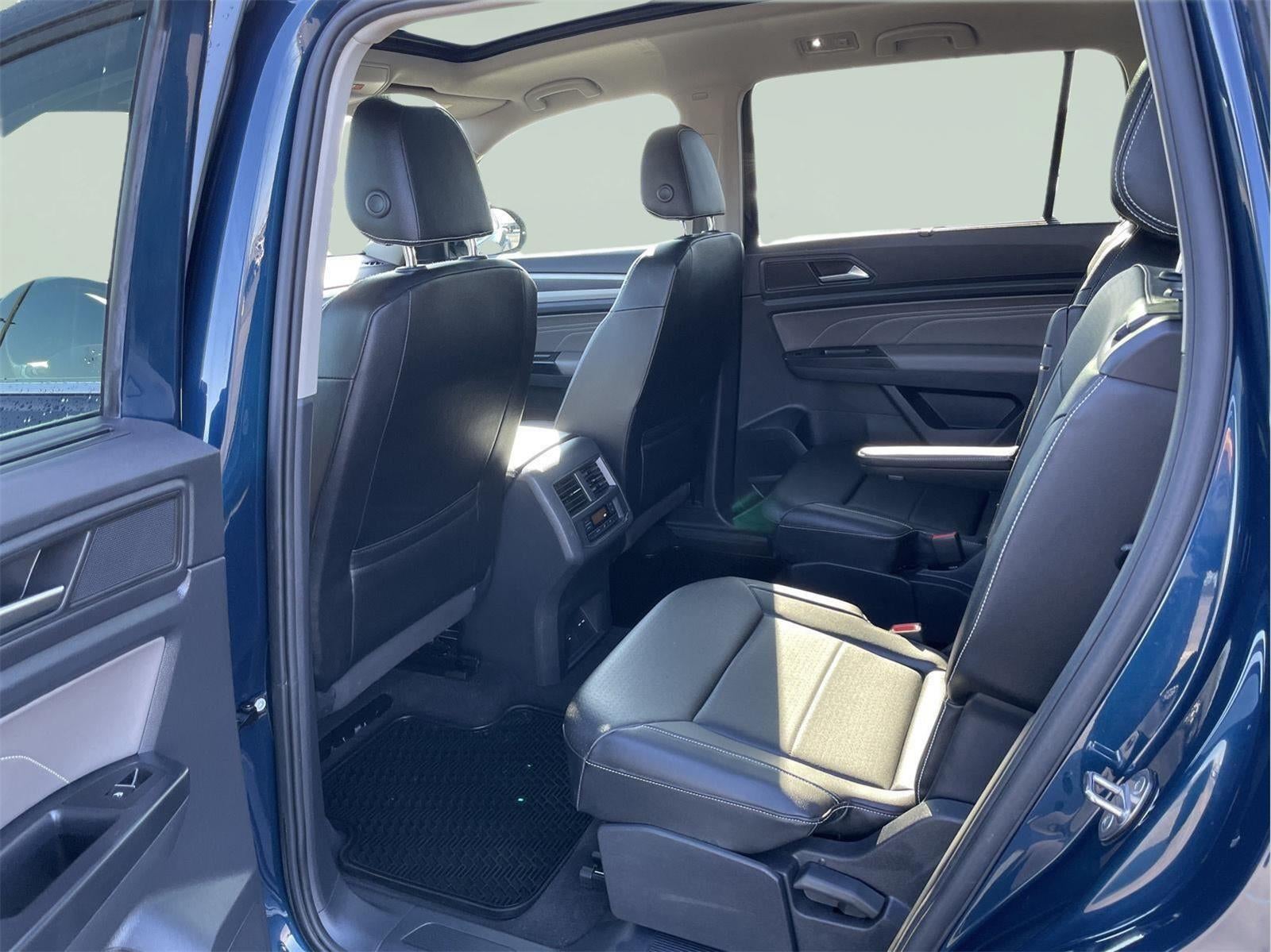2021 Volkswagen Atlas 3.6L V6 SE w/Technology R-Line