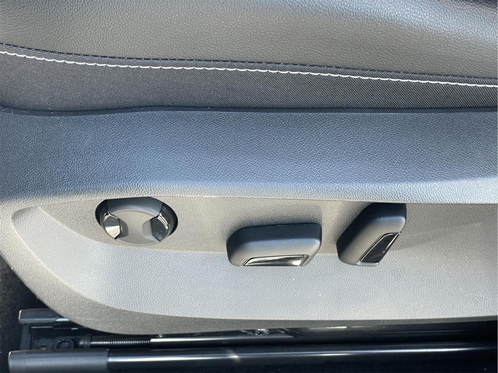 2023 Volkswagen Taos SEL