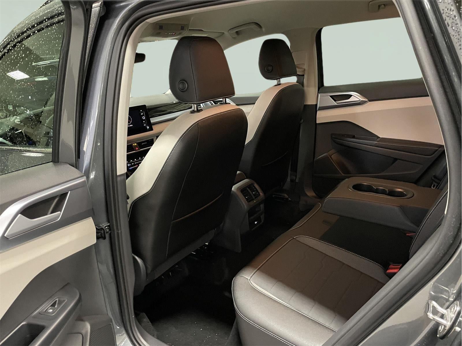 2025 Volkswagen Taos SE