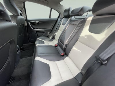 2017 Volvo S60 Cross Country SEDAN