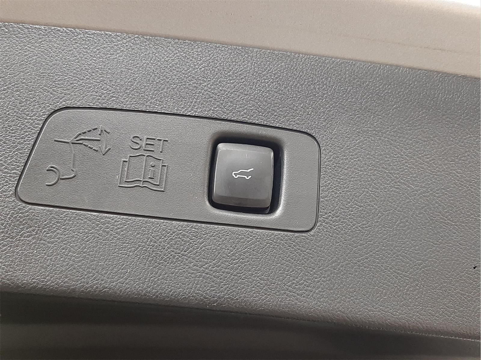 2022 Lincoln CORSAIR Base