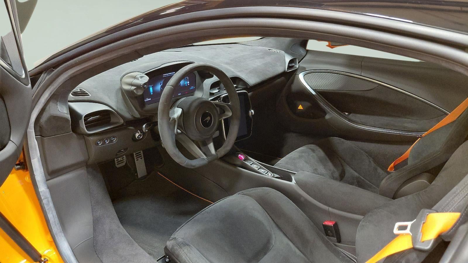 2023 McLaren Artura TechLux